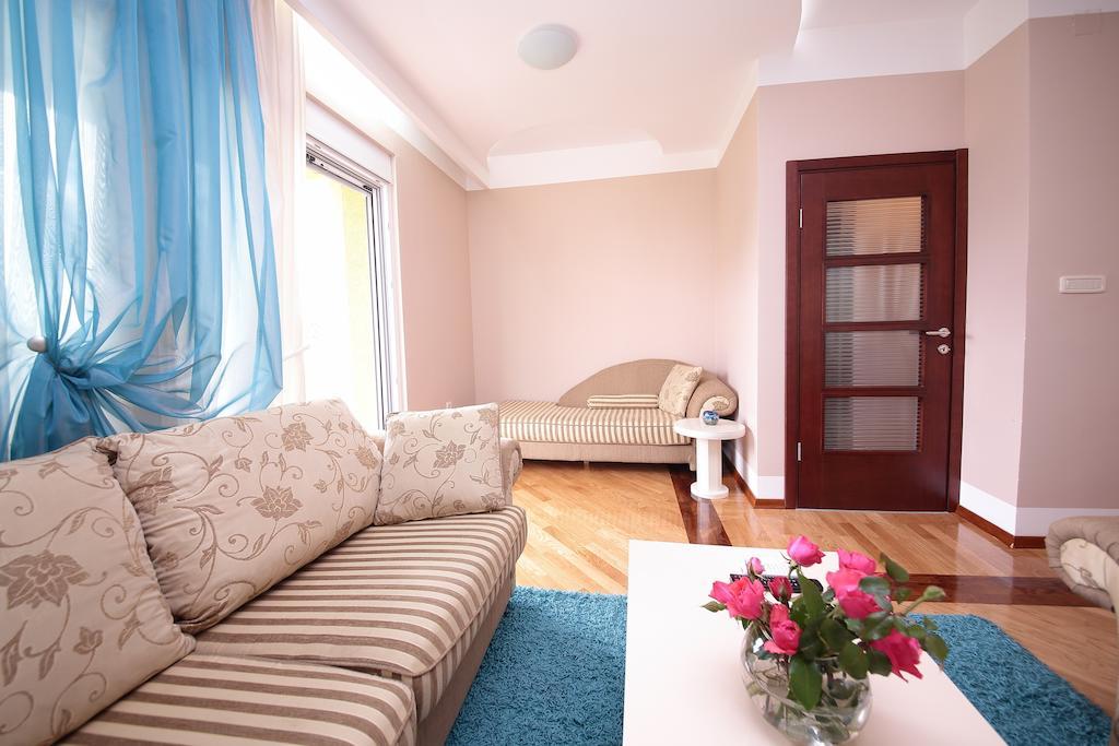 Apartments Aleksandra Podgorica Rom bilde